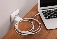 Ngecas Laptop Dimatikan atau Tidak