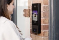 Sistem Video Intercom Apartemen: Solusi Keamanan Hunian Apartemen Makin Eksklusif! Kendali Tamu Aman Lewat Video Intercom