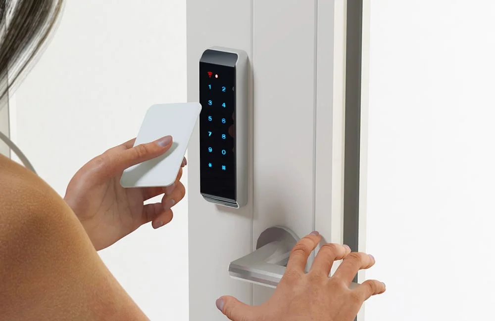 Ubah Indekos Jadi Smart Home: Keunggulan Akses Kontrol Digital