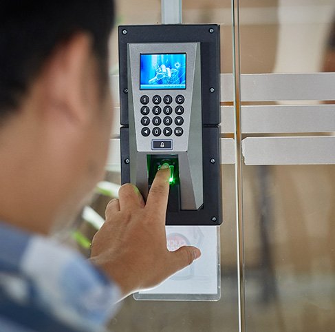 Jejak Digital Tak Terbantahkan: Mengapa Log History Akses Pintu Adalah Kunci Utama Investigasi Internal?